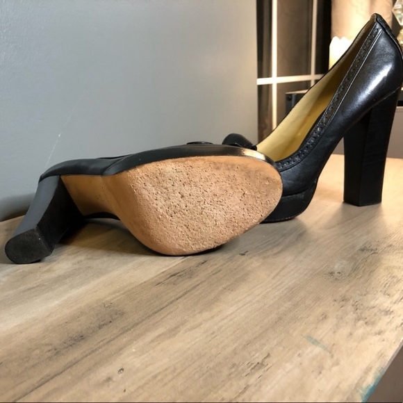 Coach Lynne Black Leather Pump - Picture 4 of 4